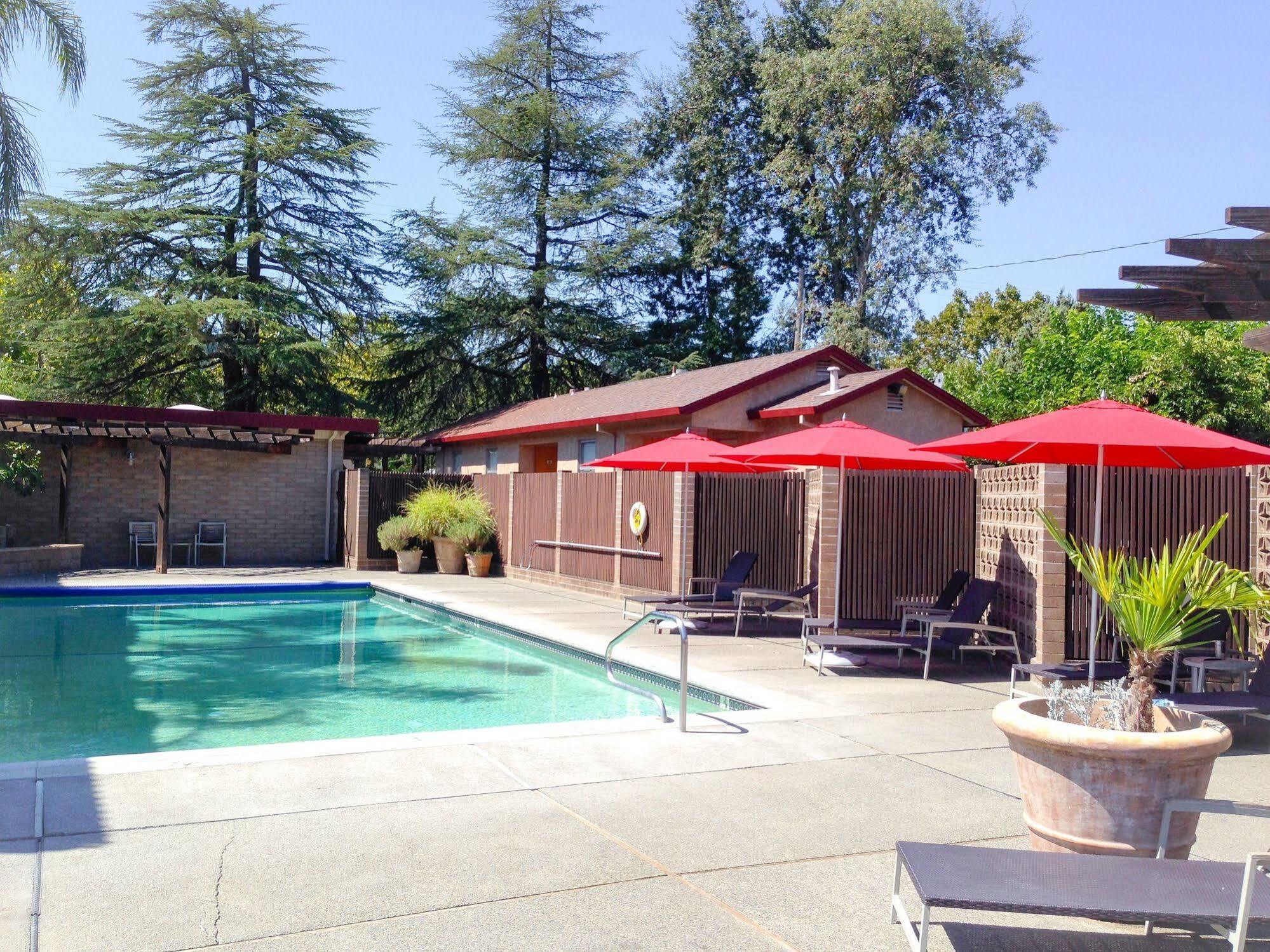 Dr Wilkinsons Backyard Resort And Mineral Springs A Member Of Design Hotels Calistoga Exterior photo